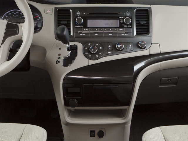 2012 Toyota Sienna XLE 8 Passenger