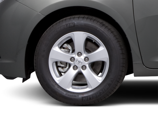 2012 Toyota Sienna XLE 8 Passenger