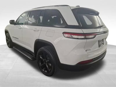 2023 Jeep Grand Cherokee Altitude 4x2