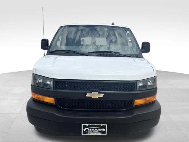 2023 Chevrolet Express Passenger 3500 1LS
