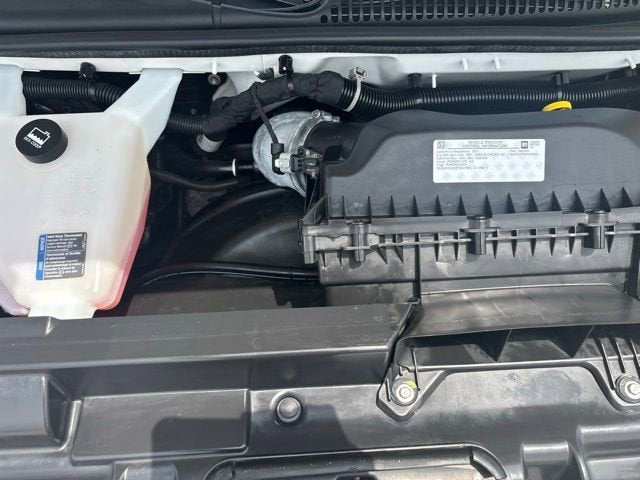 2023 Chevrolet Express Passenger 3500 1LS