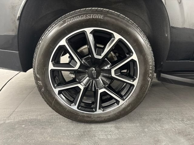 2025 Chevrolet Suburban RST