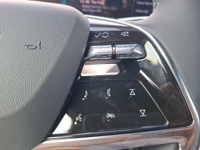 2027 Cadillac VISTIQ Luxury