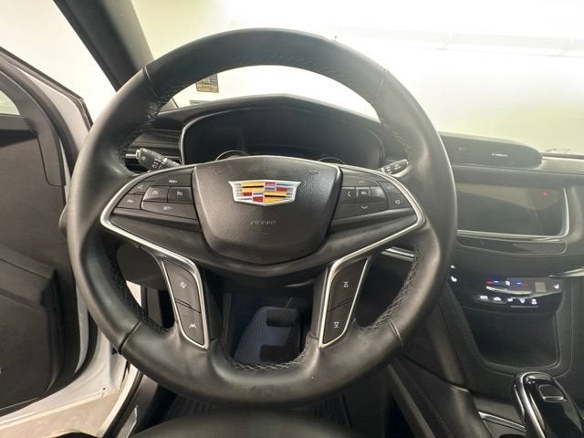 2025 Cadillac XT5 Luxury
