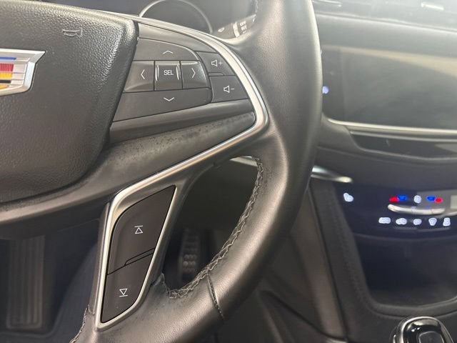 2025 Cadillac XT5 Luxury