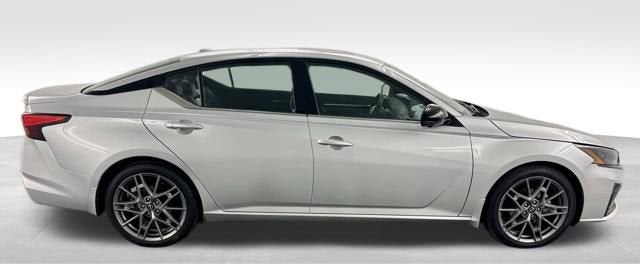 2023 Nissan Altima SR VC-Turbo FWD