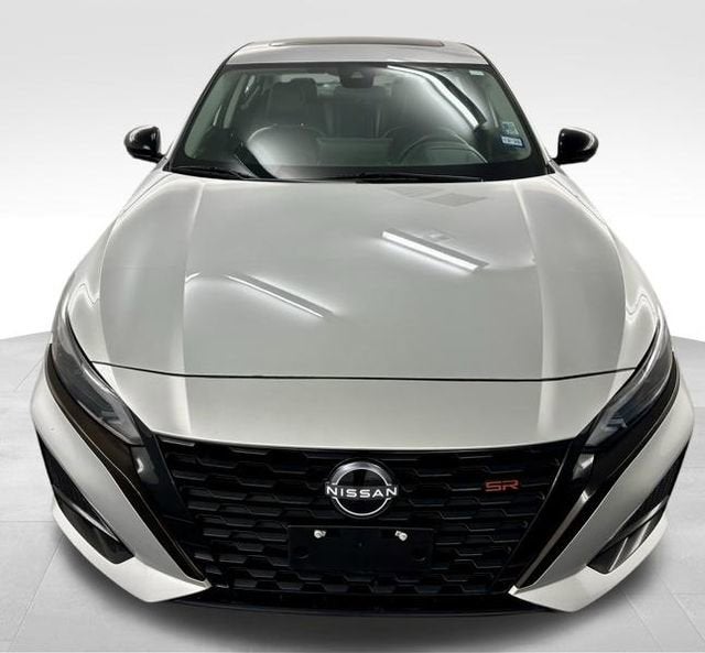 2023 Nissan Altima SR VC-Turbo FWD