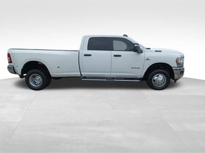 2024 RAM 3500 Big Horn Crew Cab 4x4 8' Box