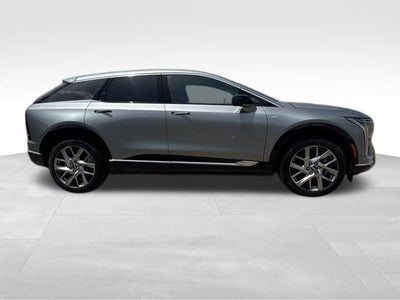 2025 Cadillac OPTIQ Luxury 1