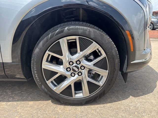 2025 Cadillac OPTIQ Luxury 1