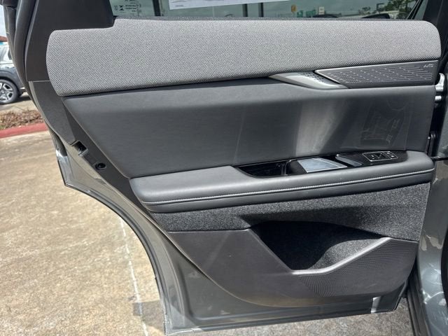 2025 Cadillac OPTIQ Luxury 1