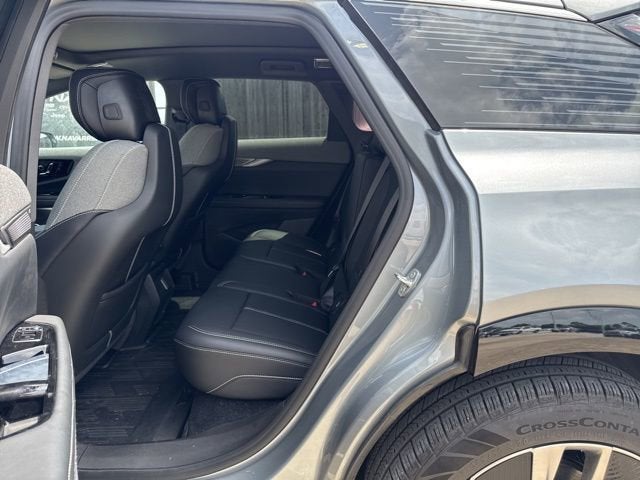 2025 Cadillac OPTIQ Luxury 1