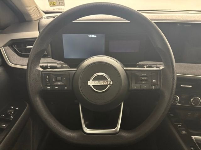 2025 Nissan Kicks SV FWD