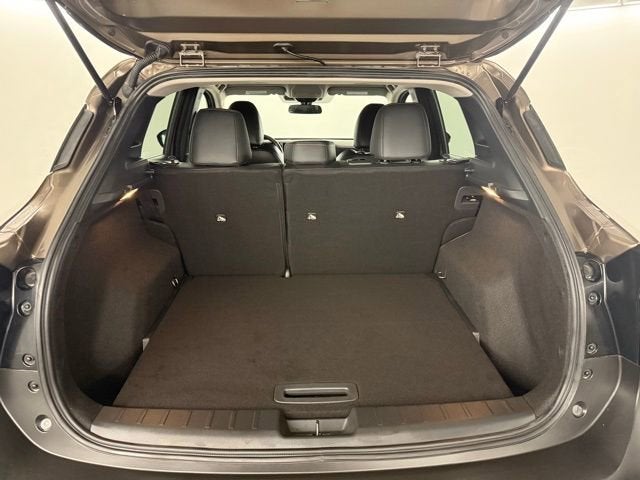 2025 Nissan Kicks SR FWD