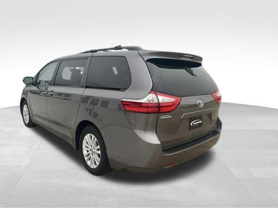 2016 Toyota Sienna XLE 8 Passenger