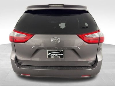 2020 Toyota Sienna XLE Auto Access Seat