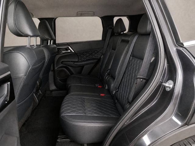 2023 Mitsubishi Outlander SEL 2.5 2WD