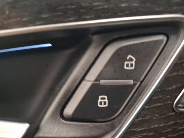 2022 Audi Q7 Premium 55 TFSI quattro Tiptronic