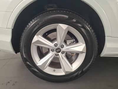 2022 Audi Q7 Premium 55 TFSI quattro Tiptronic
