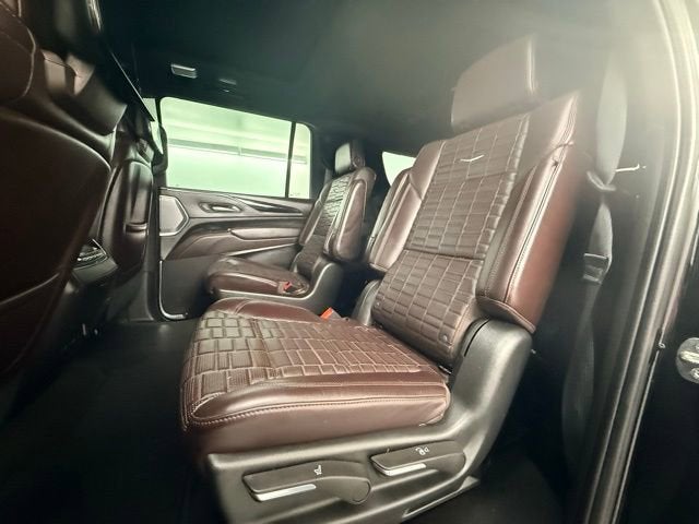 2023 Cadillac Escalade ESV Sport Platinum