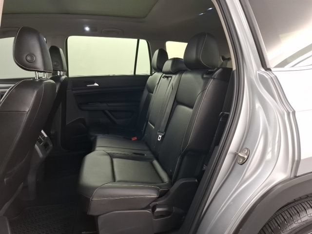 2021 Volkswagen Atlas 3.6L V6 SE w/Technology R-Line