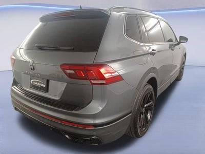 2023 Volkswagen Tiguan SE R-Line Black