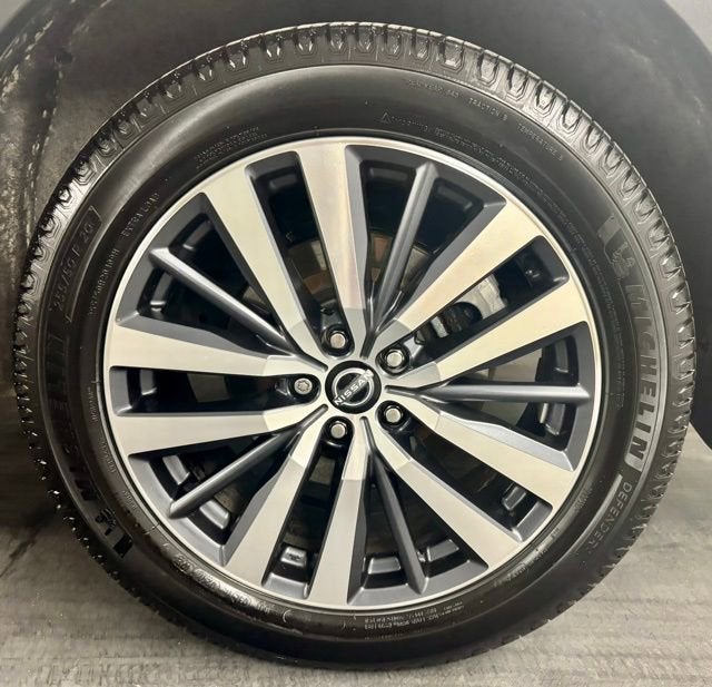 2022 Nissan Pathfinder Platinum