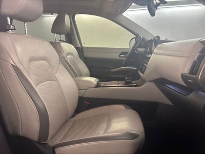 2022 Nissan Pathfinder Platinum