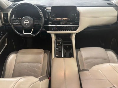 2022 Nissan Pathfinder Platinum