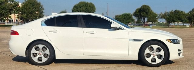 2017 Jaguar XE 25t