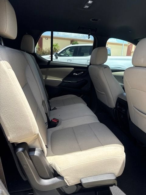 2022 Chevrolet Traverse LS