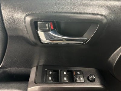 2022 Toyota Tacoma 2WD SR5