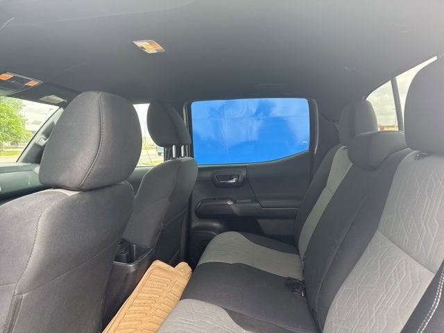 2022 Toyota Tacoma 2WD SR5