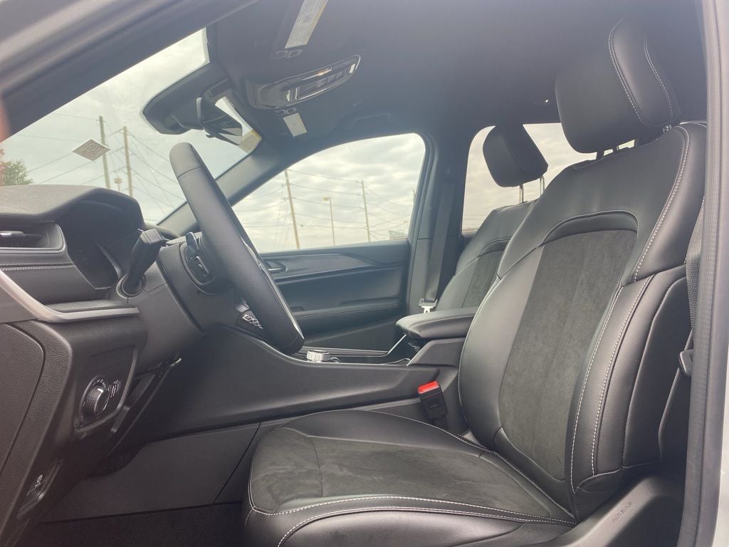 2025 Jeep Grand Cherokee GRAND CHEROKEE ALTITUDE 4X2