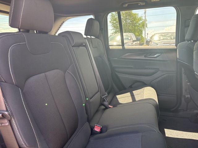 2026 Jeep Grand Cherokee GRAND CHEROKEE LAREDO X 4X2