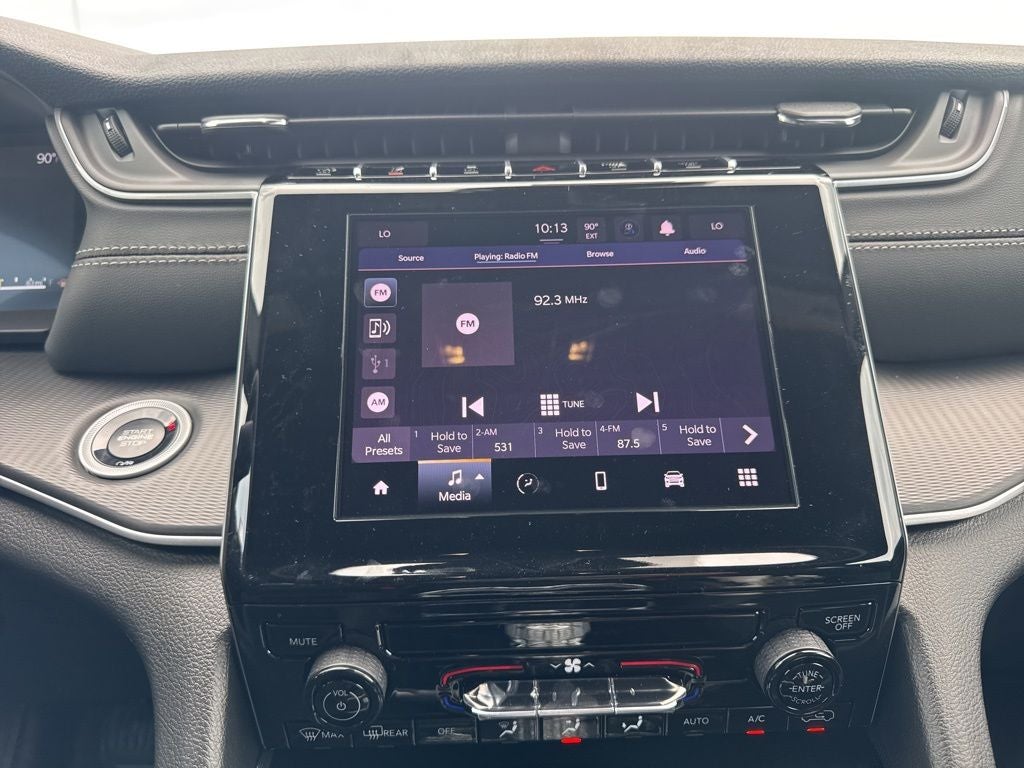 2025 Jeep Grand Cherokee GRAND CHEROKEE LAREDO 4X2