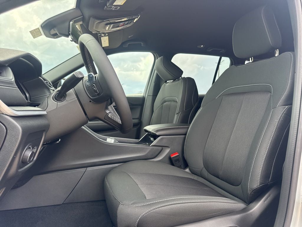 2025 Jeep Grand Cherokee GRAND CHEROKEE LAREDO 4X2