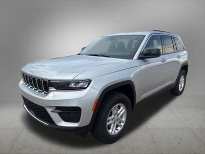 2025 Jeep Grand Cherokee GRAND CHEROKEE LAREDO 4X2