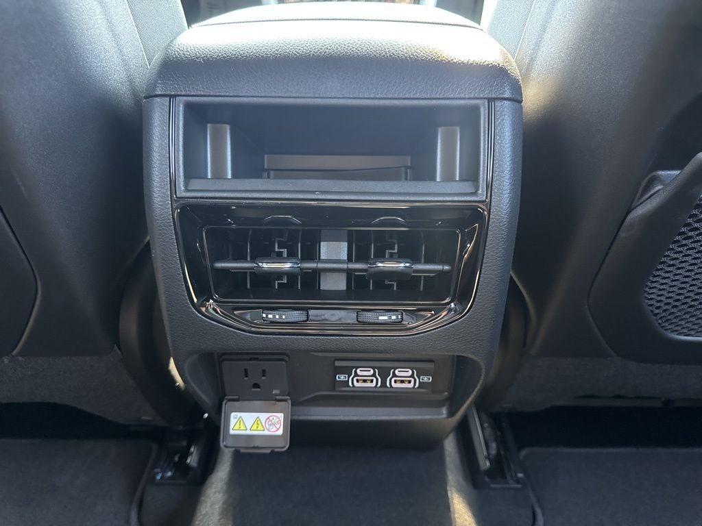 2025 Jeep Grand Cherokee GRAND CHEROKEE ALTITUDE 4X2