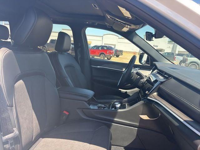 2026 Jeep Grand Cherokee GRAND CHEROKEE LAREDO ALTITUDE 4X2