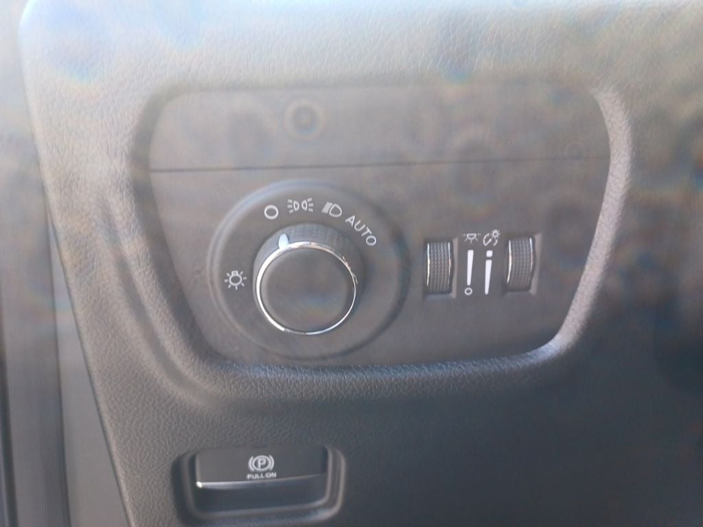 2026 Jeep Grand Cherokee GRAND CHEROKEE LAREDO ALTITUDE 4X2
