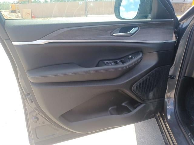 2026 Jeep Grand Cherokee GRAND CHEROKEE LAREDO ALTITUDE 4X2