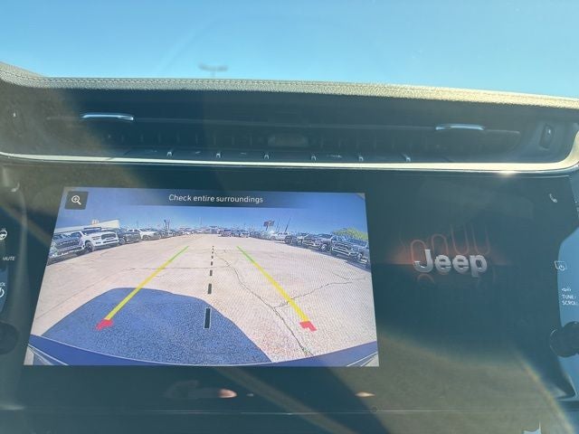 2026 Jeep Grand Cherokee GRAND CHEROKEE LAREDO ALTITUDE 4X2