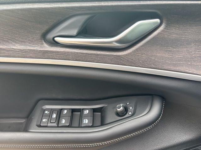 2026 Jeep Grand Cherokee GRAND CHEROKEE LAREDO ALTITUDE 4X2