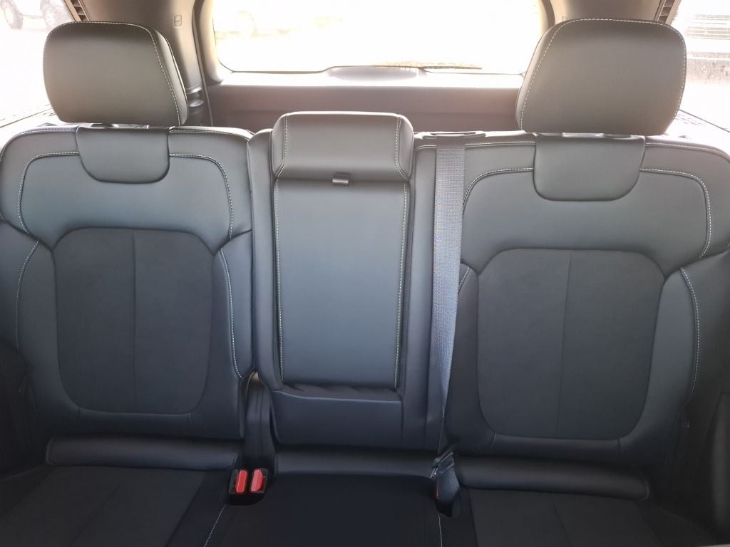 2026 Jeep Grand Cherokee GRAND CHEROKEE LAREDO ALTITUDE 4X2