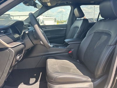 2026 Jeep Grand Cherokee GRAND CHEROKEE LAREDO ALTITUDE 4X2