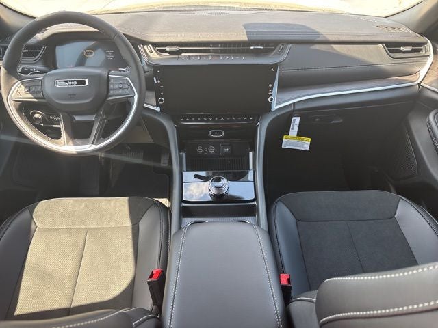 2026 Jeep Grand Cherokee GRAND CHEROKEE LAREDO ALTITUDE 4X2