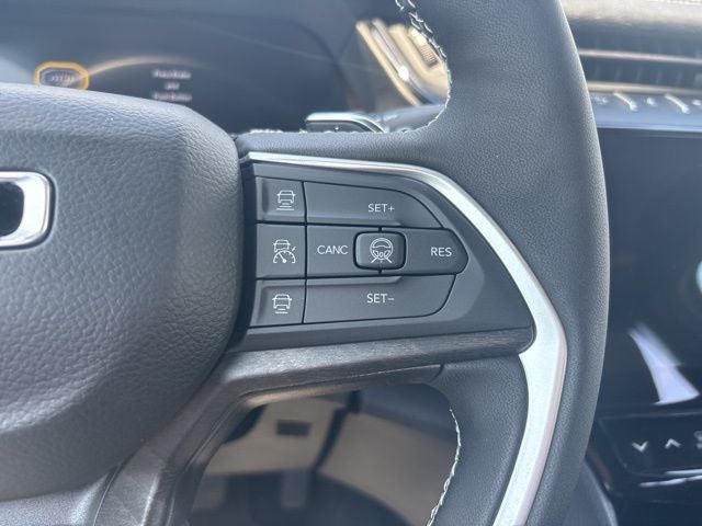 2026 Jeep Grand Cherokee GRAND CHEROKEE LAREDO ALTITUDE 4X2