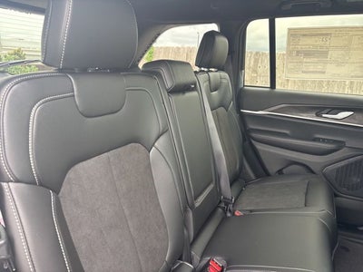 2026 Jeep Grand Cherokee GRAND CHEROKEE LAREDO ALTITUDE 4X2
