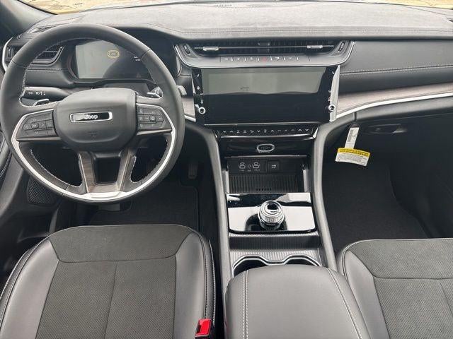 2026 Jeep Grand Cherokee GRAND CHEROKEE LAREDO ALTITUDE 4X2